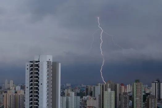 Defesa Civil alerta para chuvas intensas em SP no carnaval