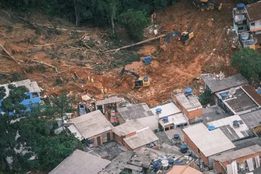 SDHU e Defesa Civil fazem novo sobrevoo em São Sebastião