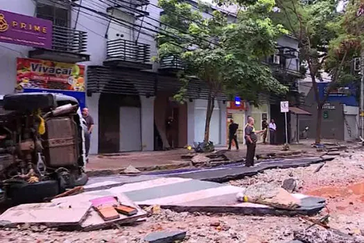 Chuva atinge Grande BH, arranca asfalto, destrói lojas e faz mais um morto