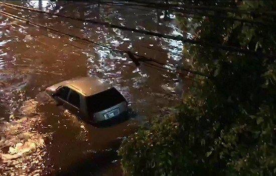 Chuva alaga vários pontos do Rio e deve ir até sábado