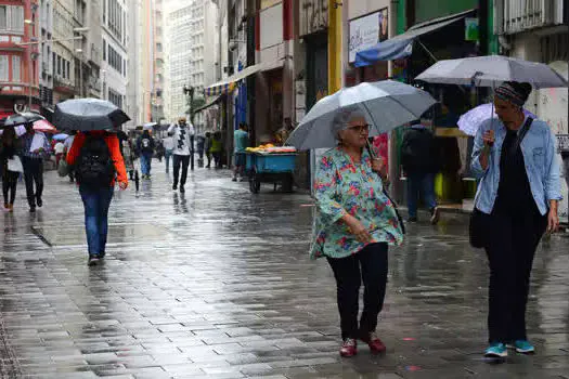 Boletim sobre a situação dos serviços afetados pelas chuvas em SP