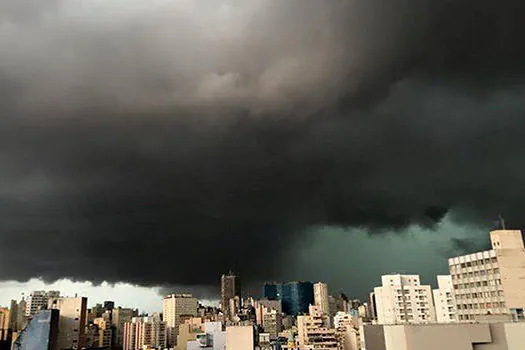 Temporal desta segunda foi maior chuva de São Paulo para fevereiro desde 1983_x000D_