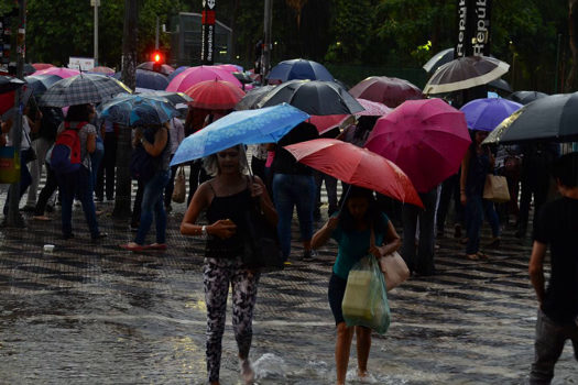 Reclamações por enchentes aumentaram 28% na cidade de São Paulo