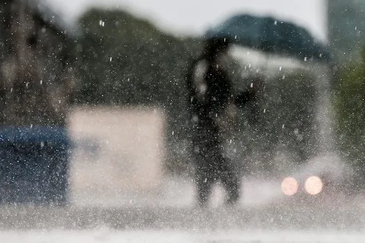 Previsão do tempo: Em SP, domingo (20) começou com chuva fraca