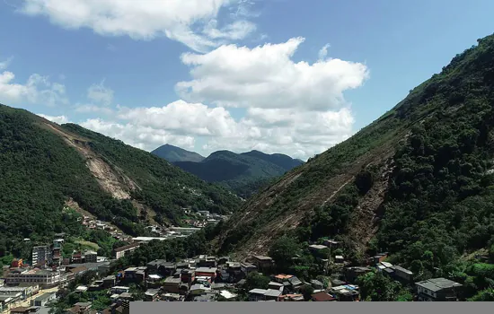 Portaria prorroga vencimento de tributos a moradores de Petrópolis