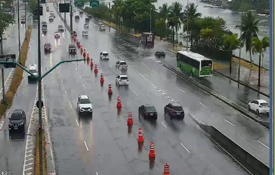 Defesa Civil interdita 16 imóveis após chuvas no RJ