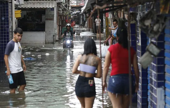 Caixa anuncia medidas de apoio aos atingidos pelas chuvas no RJ