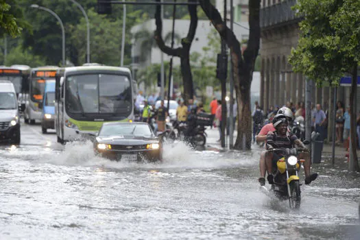 Grande SP e interior registram deslizamentos, alagamentos e interdições de rodovias