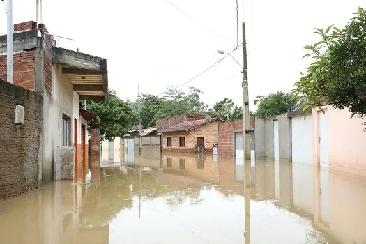 Medida Provisória prevê R$ 700 milhões a regiões atingidas por chuvas