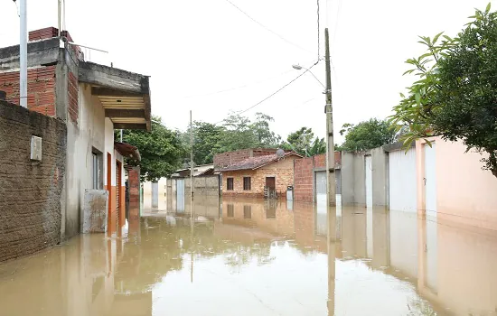 Medida Provisória prevê R$ 700 milhões a regiões atingidas por chuvas