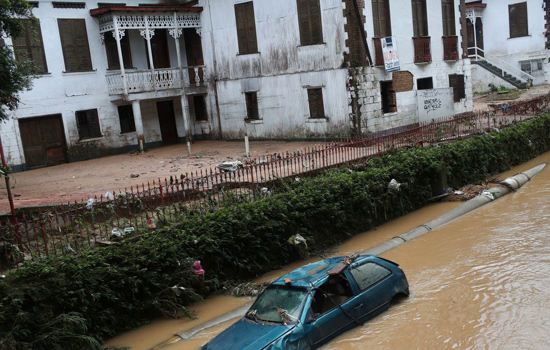 Sobe para 38 mortos em Petrópolis