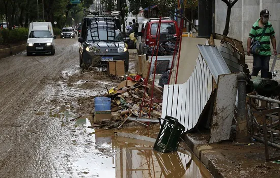 Tragédia em Petrópolis tem 217 mortos