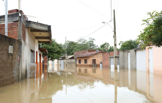 Caixa vai liberar FGTS para cidades atingidas pelas chuvas na BA e MG