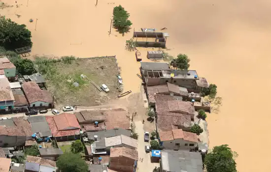 Defesa Civil da Bahia registra 20 mortes de pessoas após as fortes chuvas