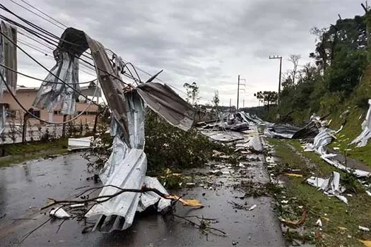 Ciclone bomba mata 10 deixa e deixa rastro de destruição no Sul do País