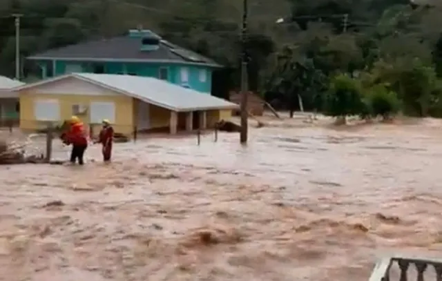 Ciclone provoca quatro mortes no Rio Grande do Sul