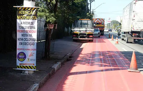 Trânsito implementa mão única e proíbe estacionamento em trecho de via