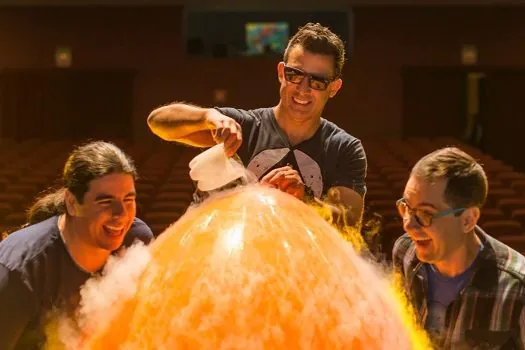 CEU Ana Maria recebe espetáculo “Ciência em Show” neste sábado