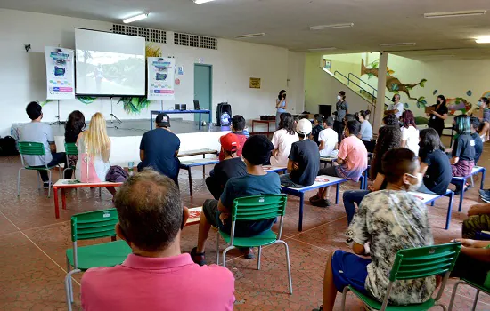 Semasa promove cinedebate e exibe curtas produzidos pelo projeto Água