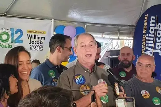 Ciro Gomes cumpre agenda em padaria em SP para tentar alavancar aliados