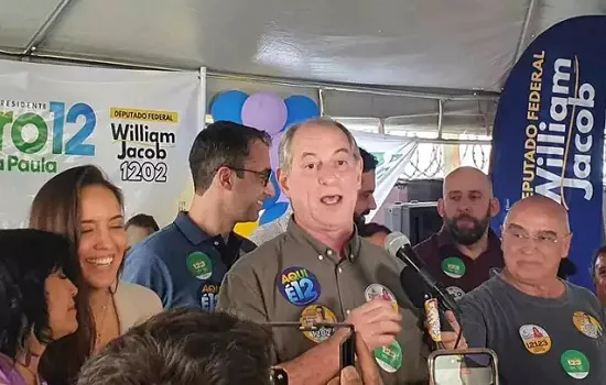 Ciro Gomes cumpre agenda em padaria em SP para tentar alavancar aliados