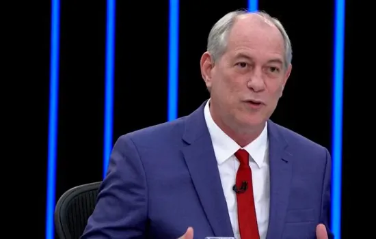 Ciro diz que vai quitar dívidas com cartão de crédito com ‘lei antiganância’