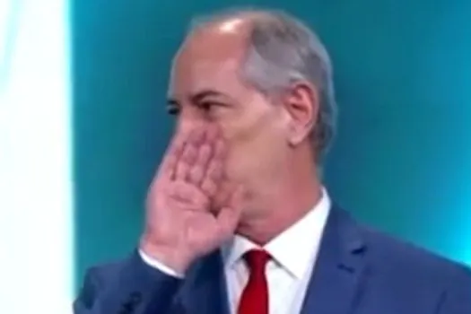 Ciro Gomes dá duas versões diferentes do que cochichou a Bolsonaro durante debate