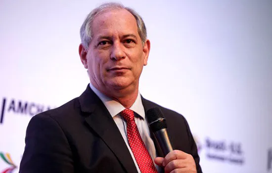 Ciro: Carlos Bolsonaro não merece qualquer reflexão