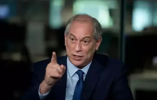 Ciro defende acabar com teto de gastos e taxar super-ricos