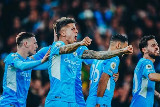 Manchester City supera Brighton e volta à liderança; Arsenal vence Chelsea