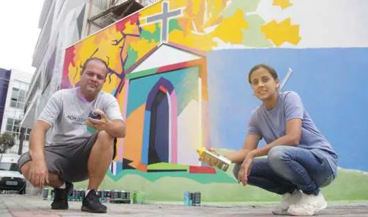 Ribeirão Pires estreia exposição “Cor é Vida”, de Claudio e Adriana Martucci