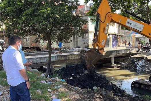 Obras do Programa Cidade Integrada começaram hoje (24) no Jacarezinho, RJ