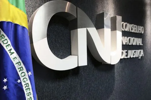 CNJ suspende redes sociais de desembargadora por apoio a atos ilegais