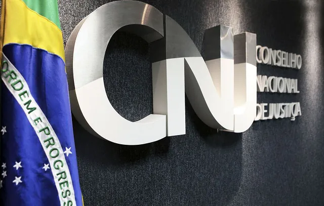 CNJ suspende redes sociais de desembargadora por apoio a atos ilegais