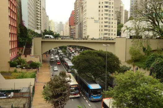 Prefeitura de São Paulo suspende projeto que retira cobrador de ônibus