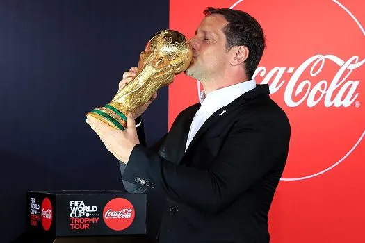 SP recebe o Tour da Taça da Copa do Mundo da FIFA™ por Coca-Cola