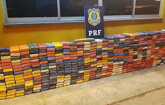 PRF apreende 532 quilos de cocaína em Paranaguá (PR)