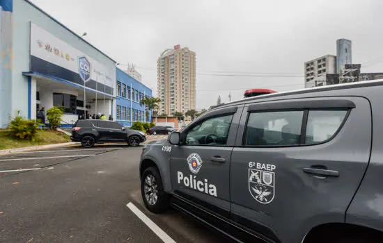 Agentes do COI de São Bernardo prendem criminosos e recuperam carros roubados