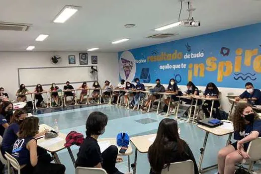 Estudantes criam clube de debates para tratar sobre temas contemporâneos