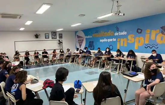 Estudantes criam clube de debates para tratar sobre temas contemporâneos