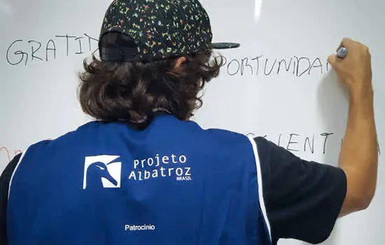 Coletivo Jovem Albatroz está com inscrições abertas para curso Década do Oceano