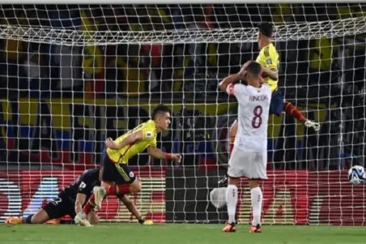 Colômbia domina Venezuela e vence na estreia nas Eliminatórias Sul-Americanas