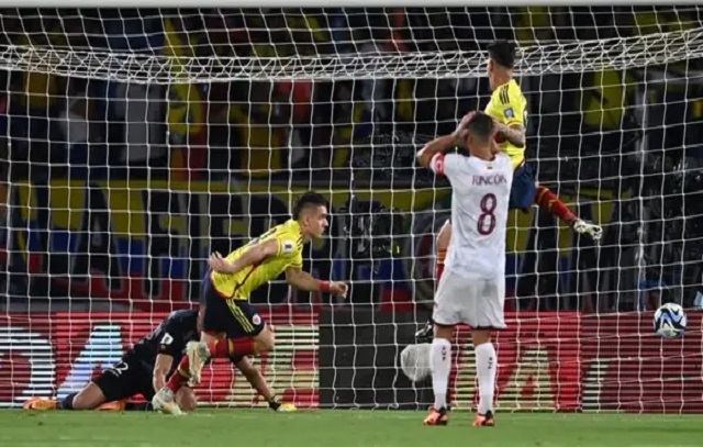 Colômbia domina Venezuela e vence na estreia nas Eliminatórias Sul-Americanas