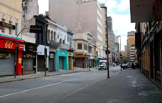 Cidade de São Paulo reabre comércio de rua nesta quarta