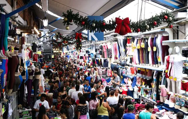 A importância do Brás no comércio de roupas do Brasil