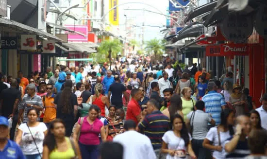 Comércio de rua de São Bernardo terá horário especial para compras de Natal