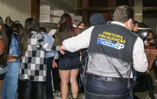 Festa clandestina é fechada na capital; Força-Tarefa autua 82 bares e comércios