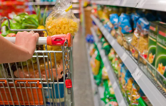 Vendas de fim de ano em supermercados devem igualar as de 2018