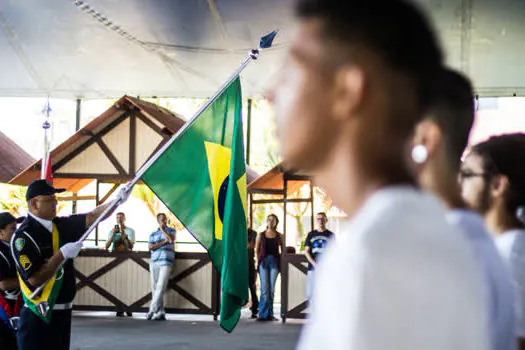 Jovens de Ribeirão Pires participam de Compromisso à Bandeira