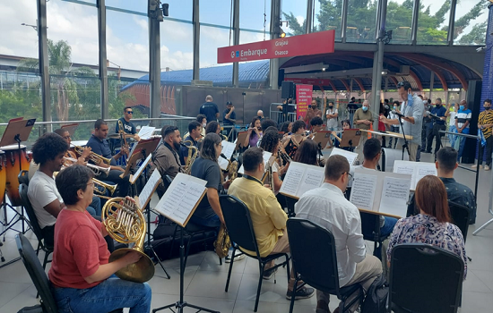 Banda Sinfônica Jovem de Jacareí leva música à Estação Pinheiros da Linha 9-Esmeralda